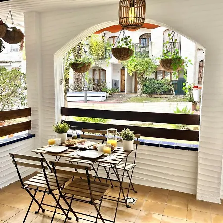 Costa House By Gloove Holiday home *