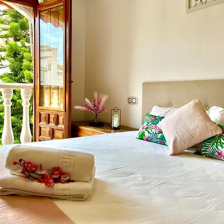 Costa House By Gloove Holiday home